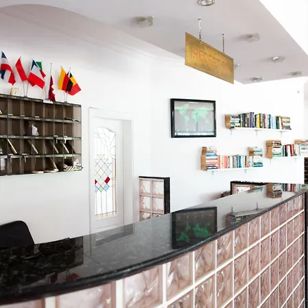 Отель One Day 3*